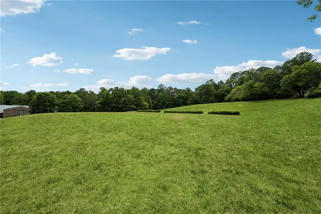 Milton, Georgia 30004, United States, 4 Bedrooms Bedrooms, ,4 BathroomsBathrooms,Residential,Contingent,51429