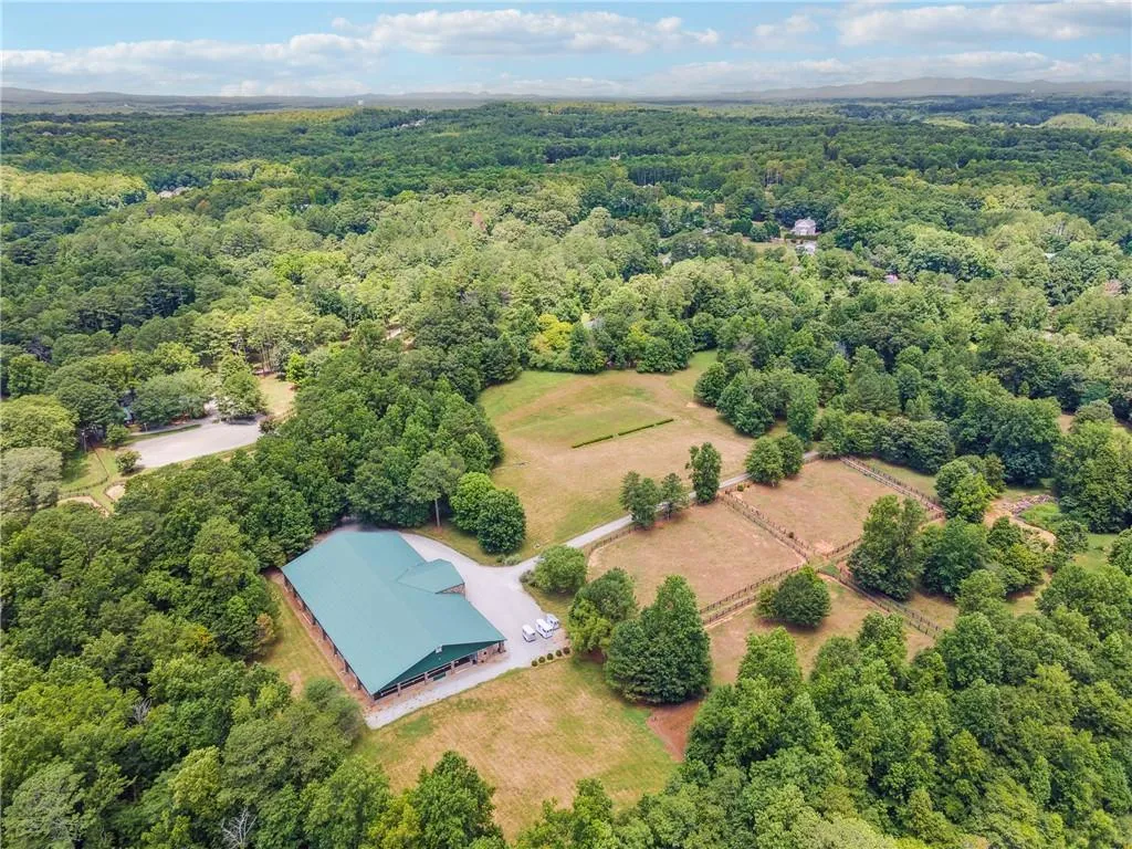 Milton, Georgia 30004, United States, 4 Bedrooms Bedrooms, ,4 BathroomsBathrooms,Residential,Contingent,51429