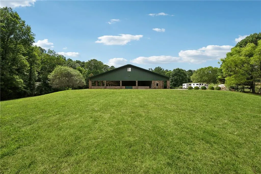 Milton, Georgia 30004, United States, 4 Bedrooms Bedrooms, ,4 BathroomsBathrooms,Residential,Contingent,51429