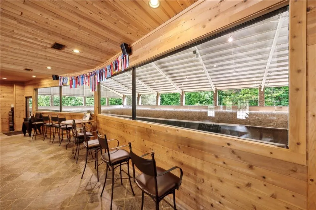 Milton, Georgia 30004, United States, 4 Bedrooms Bedrooms, ,4 BathroomsBathrooms,Residential,Contingent,51429