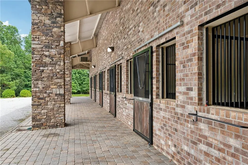 Milton, Georgia 30004, United States, 4 Bedrooms Bedrooms, ,4 BathroomsBathrooms,Residential,Contingent,51429