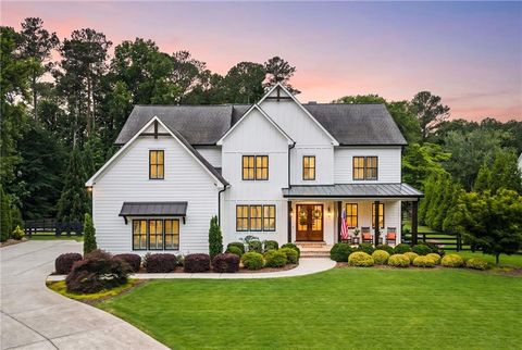 Homes For Sale - 14200 Cogburn Road<br/> Milton, GA 30004
