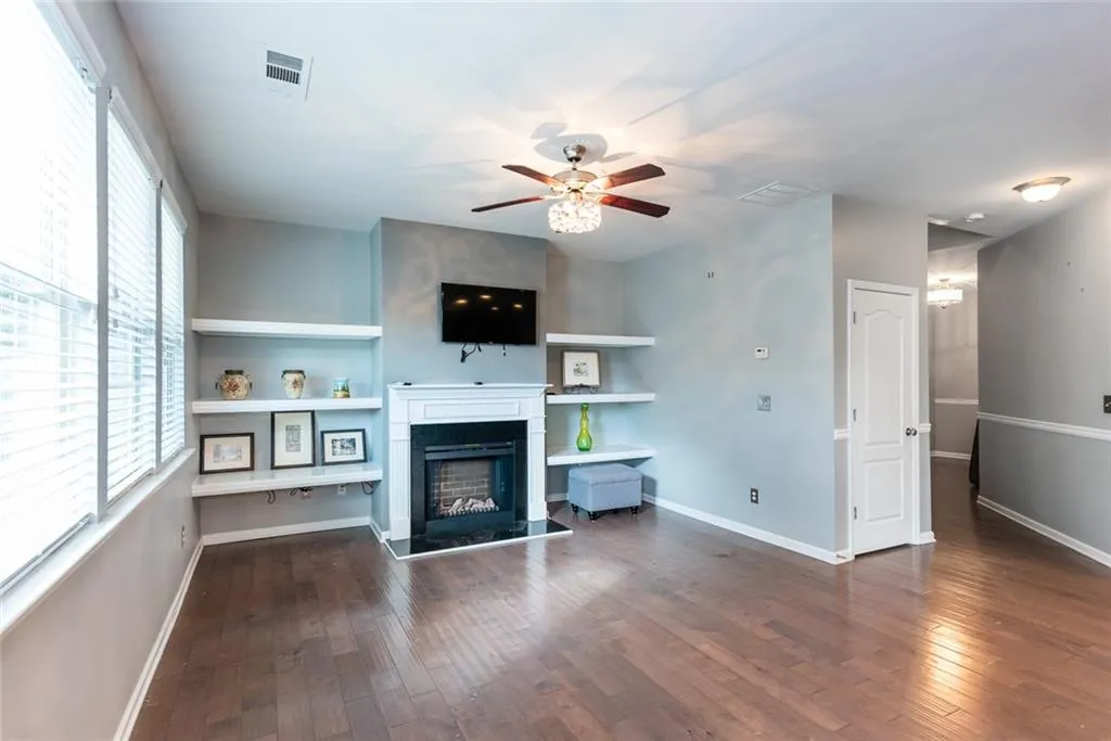 Snellville, Georgia 30078, United States, 3 Bedrooms Bedrooms, ,3 BathroomsBathrooms,Residential,Active,231225