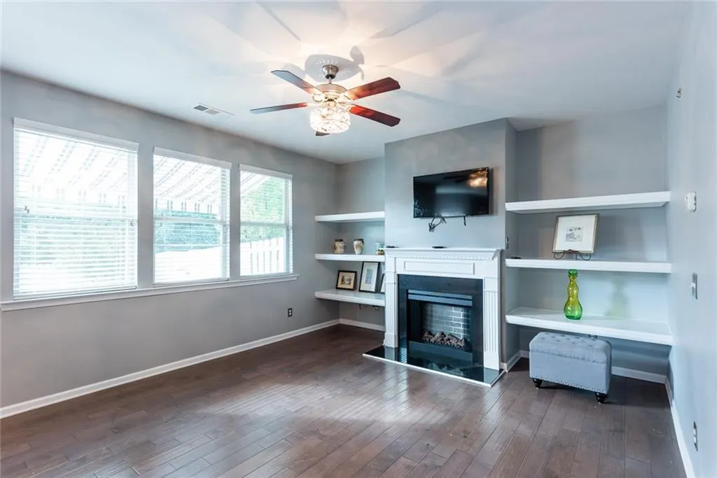 Snellville, Georgia 30078, United States, 3 Bedrooms Bedrooms, ,3 BathroomsBathrooms,Residential,Active,231225