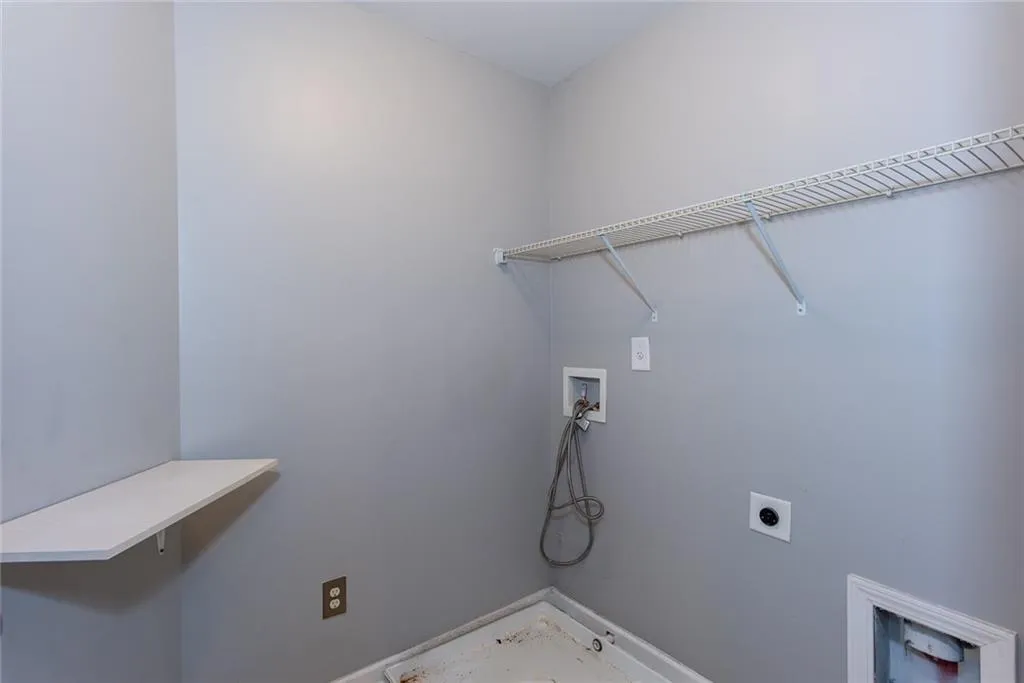 Snellville, Georgia 30078, United States, 3 Bedrooms Bedrooms, ,3 BathroomsBathrooms,Residential,Active,231225