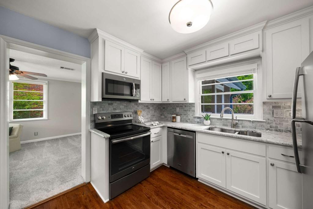2312 Vistamont Drive