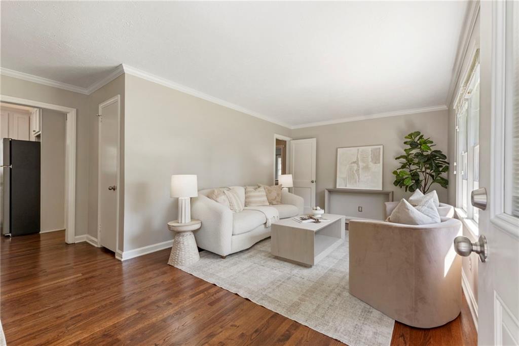 2312 Vistamont Drive