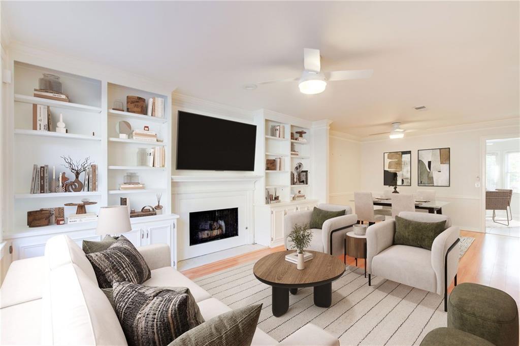 879 Lenox Oaks Circle NE