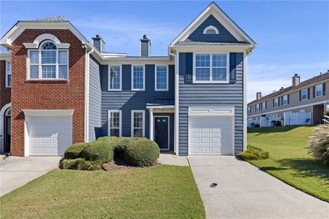 Townhouse For Sale - 6472 Portside Way<br/> Flowery Branch, GA 30542