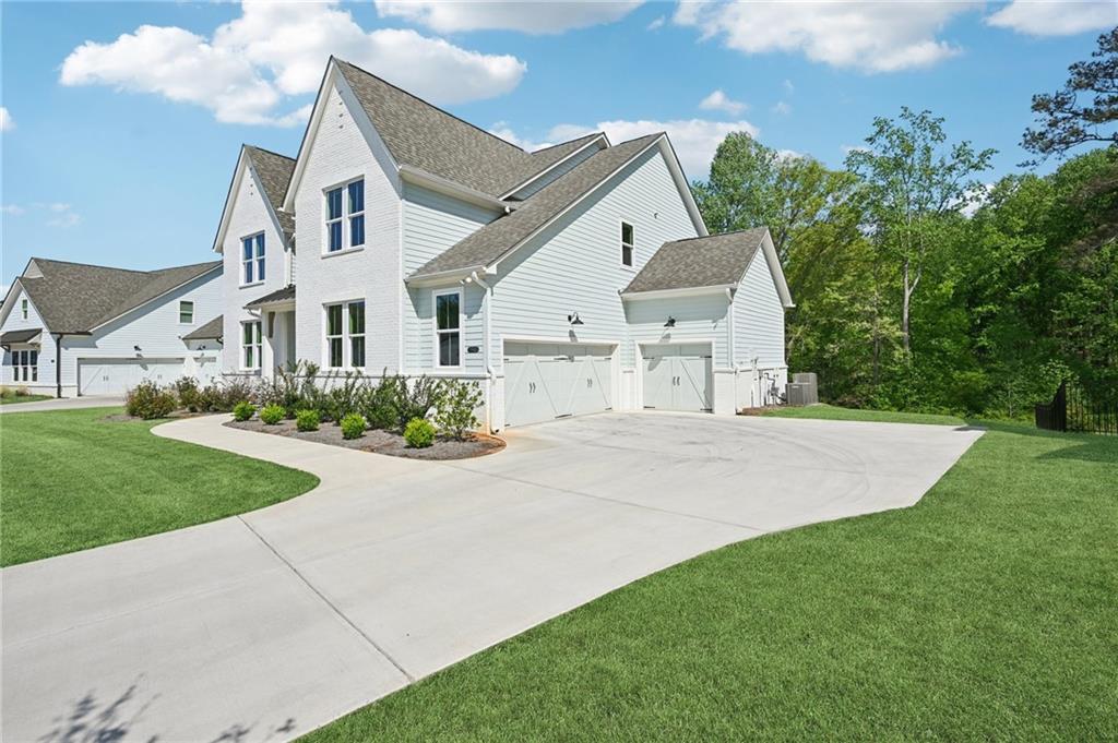 7945 Heritage Farm Court