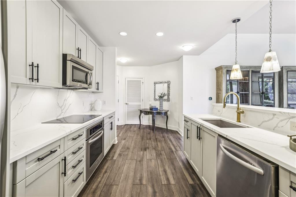 2795 Peachtree Road NE 302