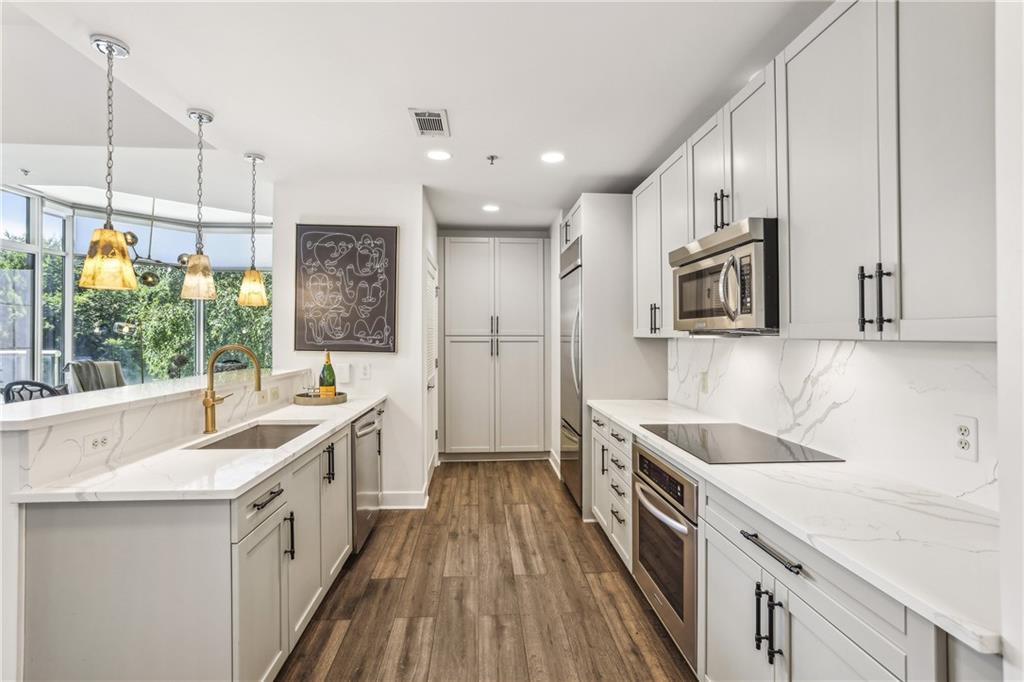 2795 Peachtree Road NE 302
