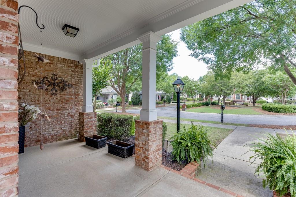 3900 Baluster Court