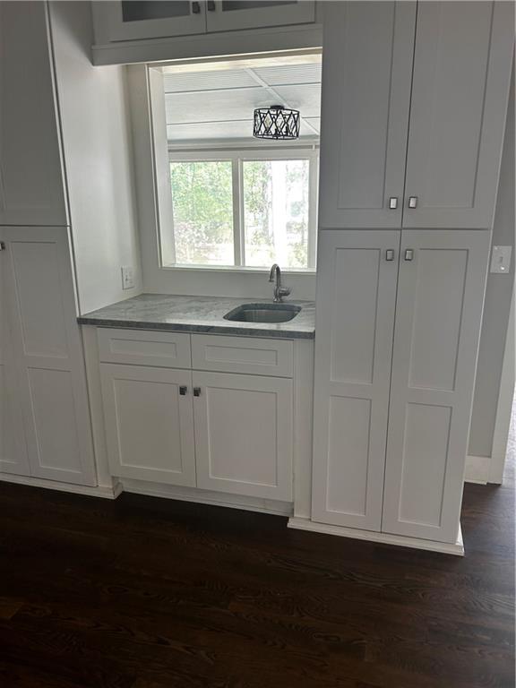 Stonegate Manor - Residential Lease