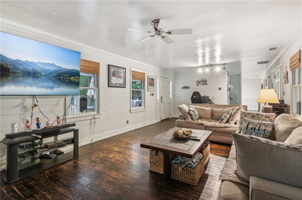 2501 Katherine Circle