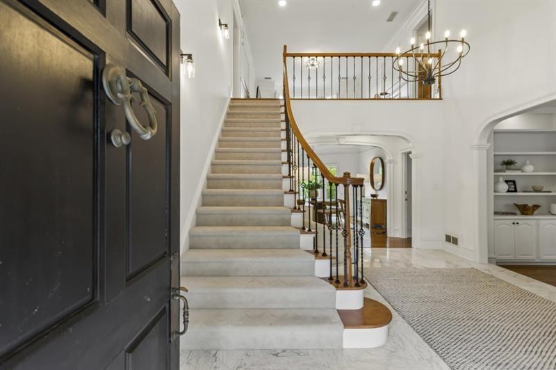 4223 Wieuca Overlook NE