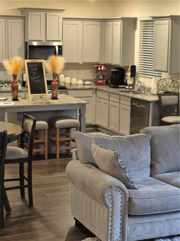 5453 Flat Rock Point