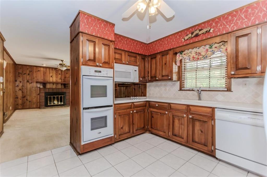 1152 Old Coach Road, Stone Mountain, Georgia image 12