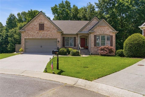 Homes For Sale - 415 Beeton Court<br/> Woodstock, GA 30188