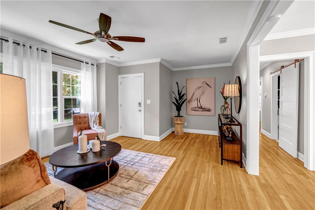 1008 LINDRIDGE Drive NE