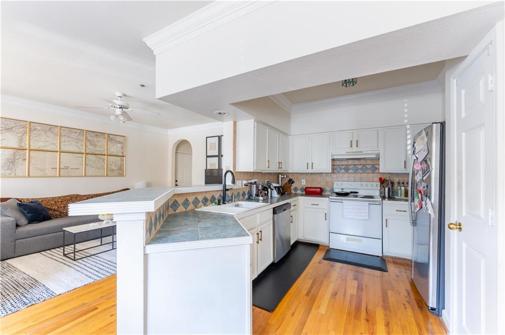 3777 Peachtree Road NE 512