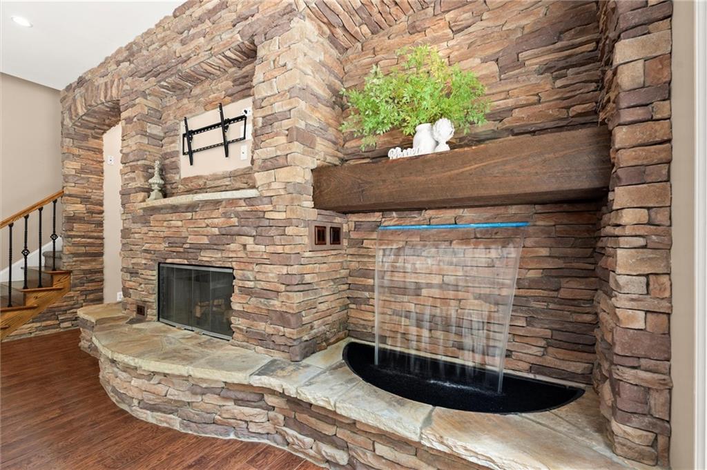 1065 Beacon Hill Crossing