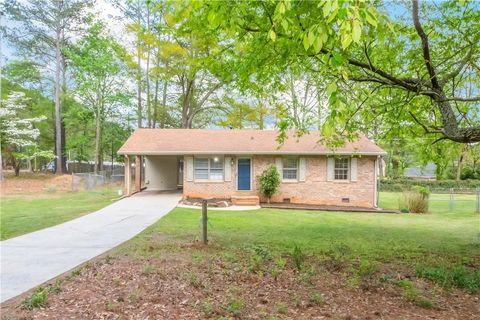 Homes For Sale - 15 Wynn Drive<br/> Henry County, Hampton, GA 30228