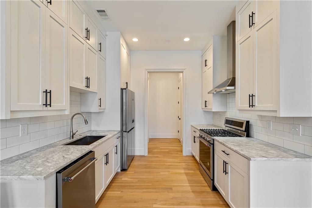 686 Exchange Street SE