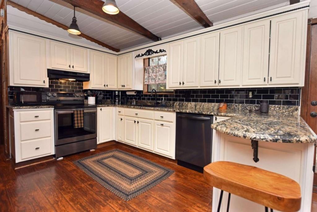 271 Mull Drive, Mineral Bluff, Georgia image 9