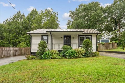 Homes For Sale - 310 Bonaire Street<br/> Bartow County, Cartersville, GA 30120