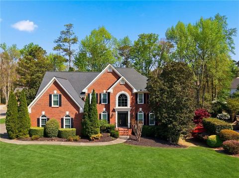 Homes For Sale - 10805 Centennial Drive<br/> Alpharetta, GA 30022