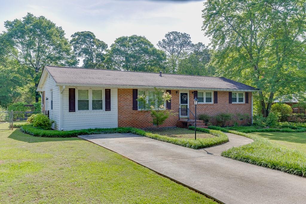 180 Glendale Heights, Winterville, Georgia image 3