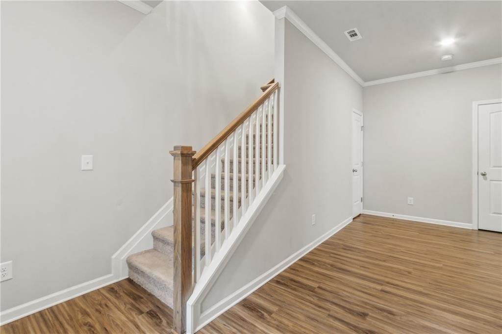 127 Ridgewood Way