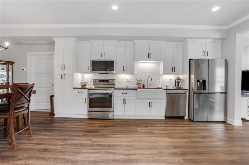 Canton, Georgia, 30115, United States, 6 Bedrooms Bedrooms, ,6 BathroomsBathrooms,Residential,Active,2030946