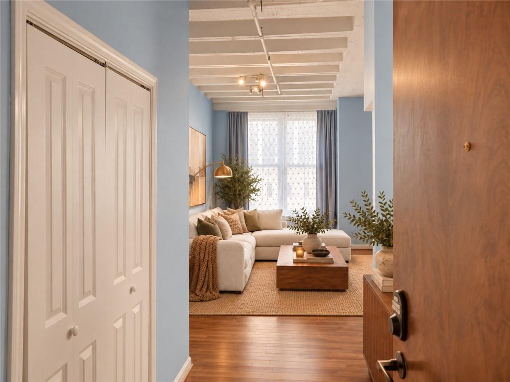 32 Peachtree Street NW 703