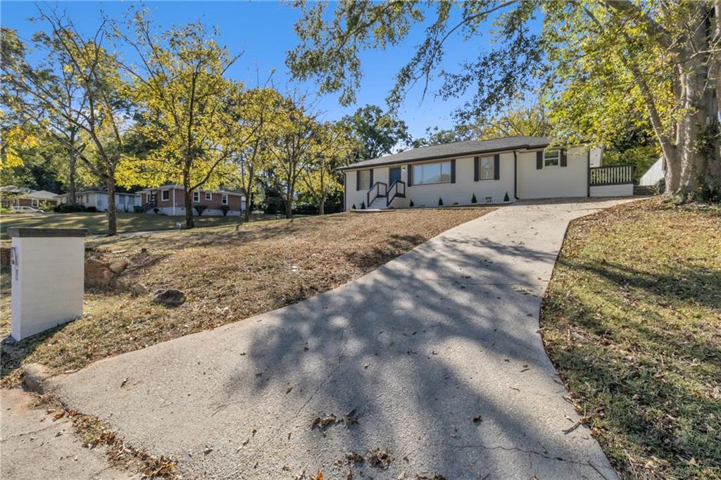 2693 Larkspur Drive SE