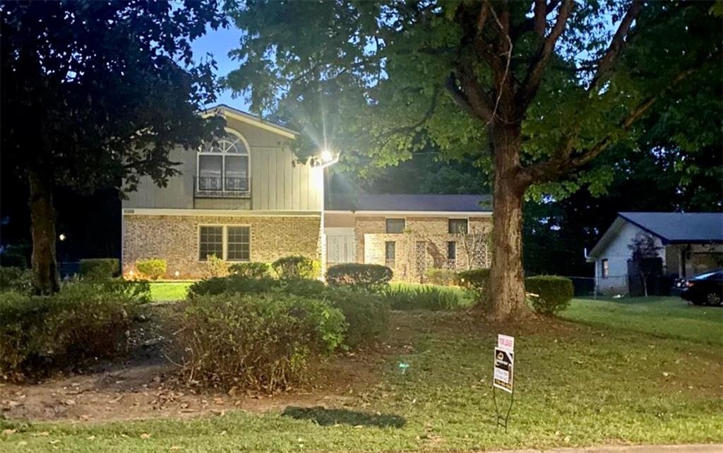 Foutainbleau West - Residential Lease