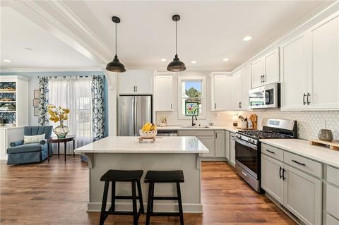 Homes For Sale - 406 Bell Street<br/> Monroe, GA 30655