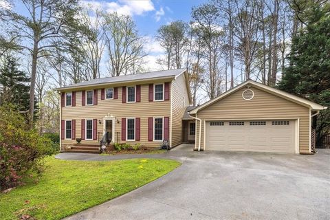 Homes For Sale - 1942 Musket Court<br/> Smoke Rise, GA 30087