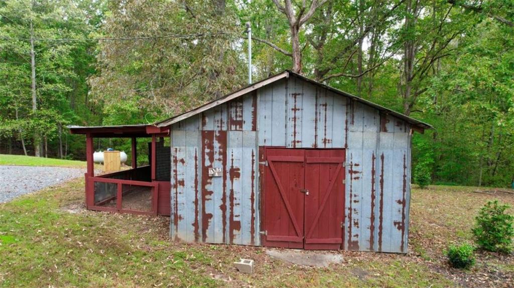 237 Chestnut Gap Rd