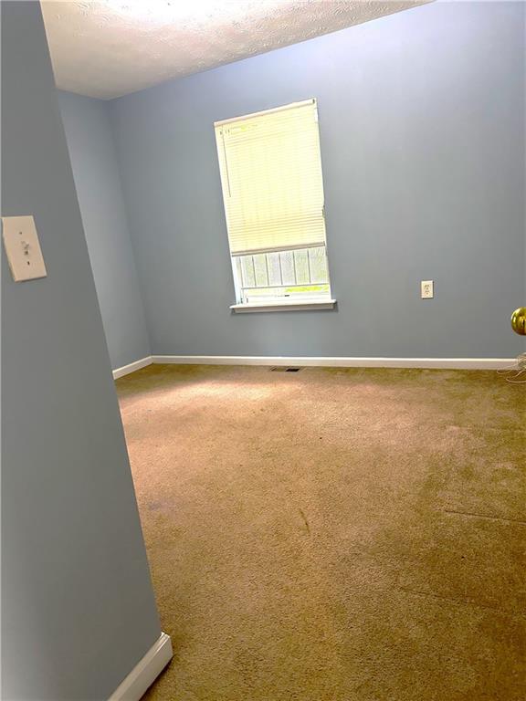 2037 Lakewood Trail SE