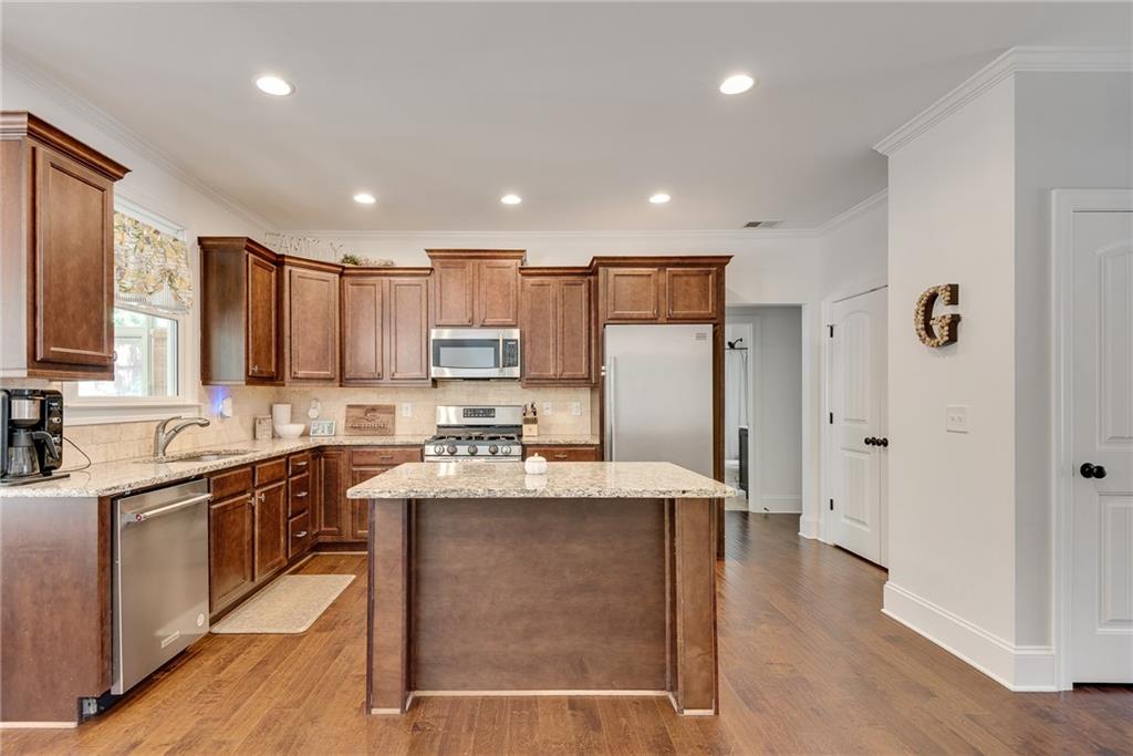 204 Arthur Hills Drive, Acworth, Georgia image 17