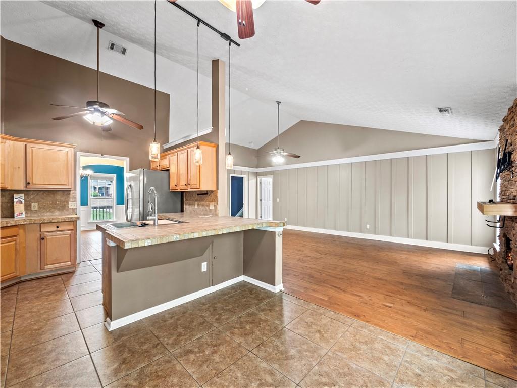 3811 Walnut Grove Way, Gainesville, Georgia image 9