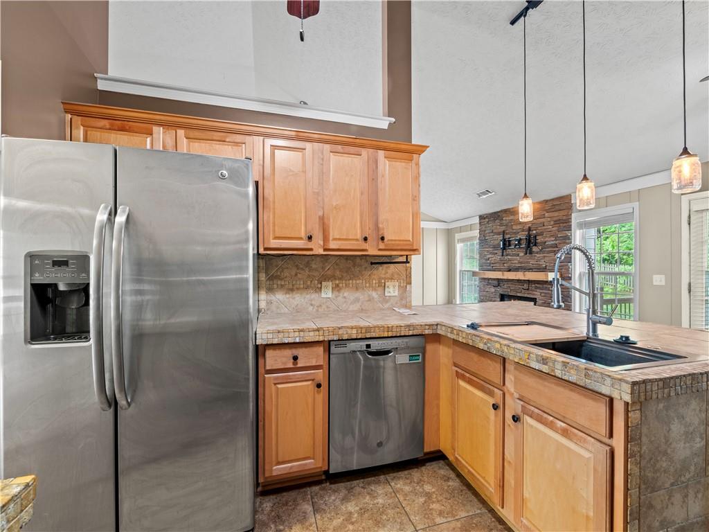 3811 Walnut Grove Way, Gainesville, Georgia image 12