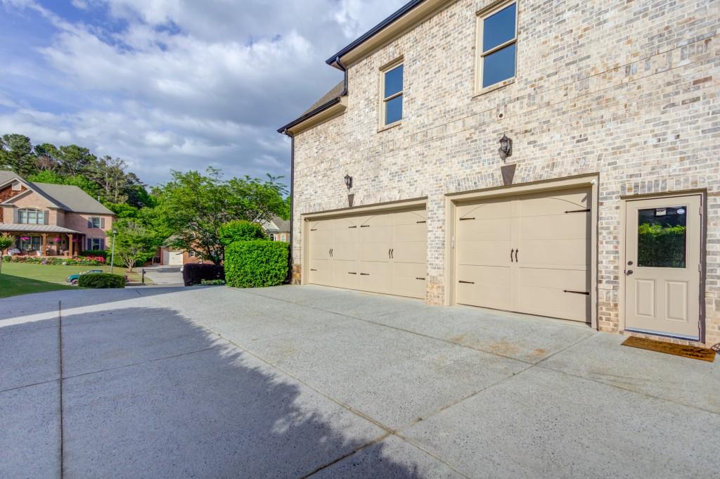 2400 Weber Heights Way