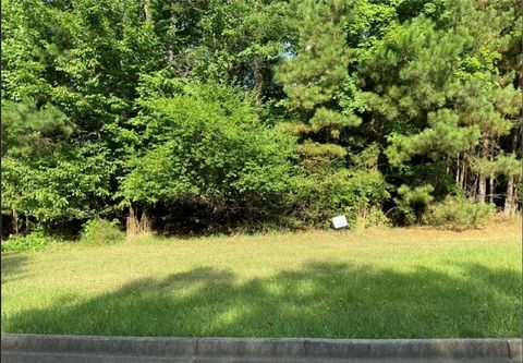 Homes For Sale - 2067 Fontainbleau Drive<br/> Conyers, GA 30094