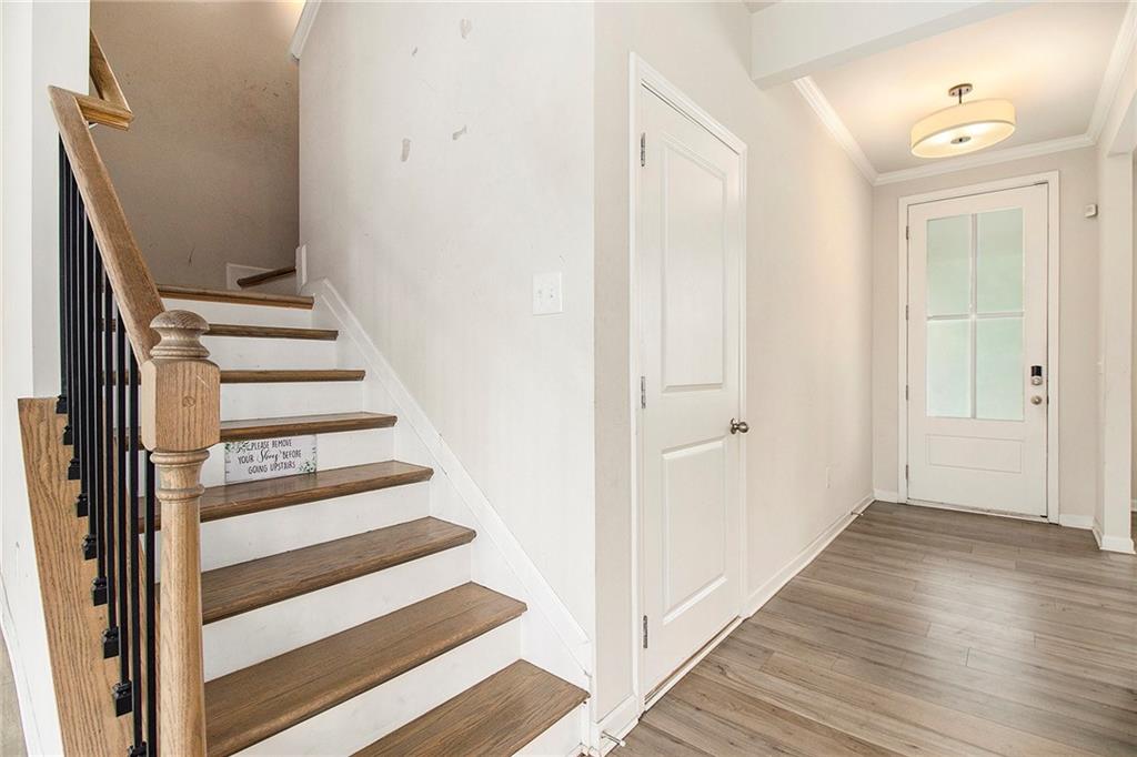25 Running Terrace Way