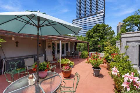 Photo of 3648 Peachtree Road NE #4S, Atlanta, GA 30319 (MLS # 7792514)