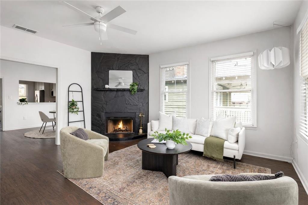 881 Oakhill Avenue SW