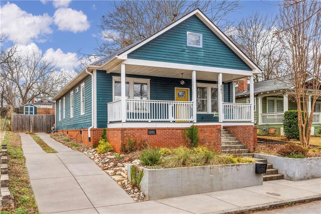 881 Oakhill Avenue SW